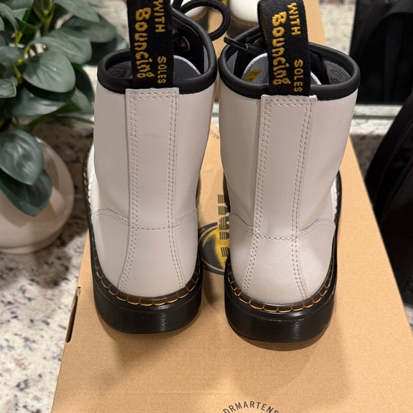 Dr. Martens Zavala boots - Picture 4 of 10